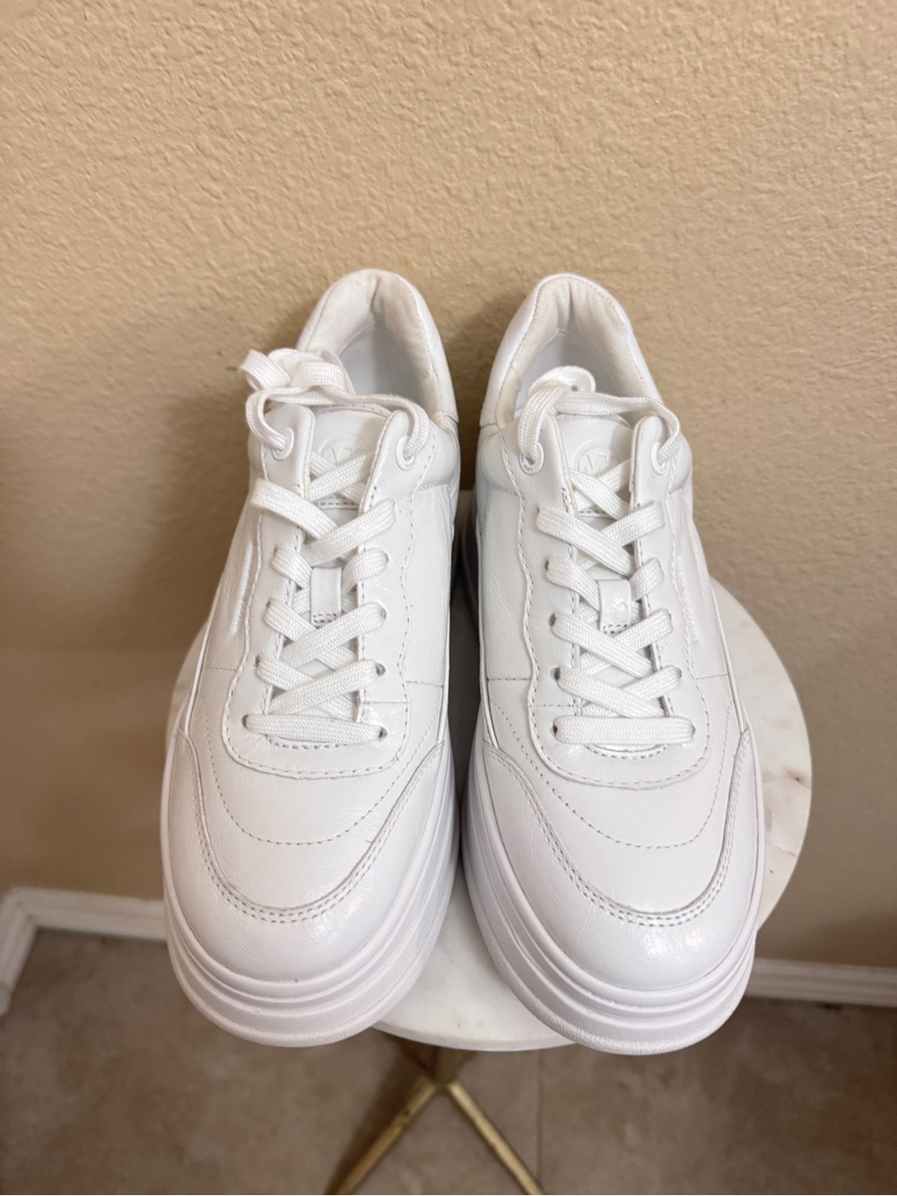 Women Michael Kors Hayes casual statement lace up leather platform white sneaker - Picture 2 of 9